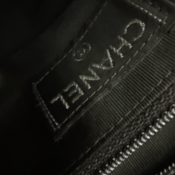 Authentic Chanel Limited Chocolate
Bar Quilted Jumbo Reissue Cargo Flap 22c830s - Picture 2 of 11